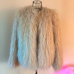 ZARA Cream / Light Pink Fluffy Faux Fur Jacket | SMALL
